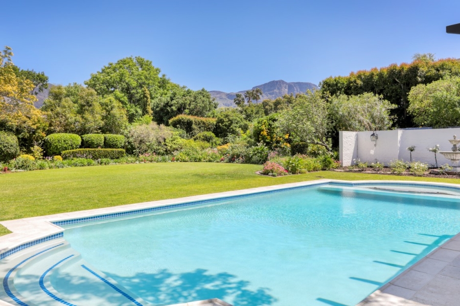 5 Bedroom Property for Sale in Constantia Western Cape